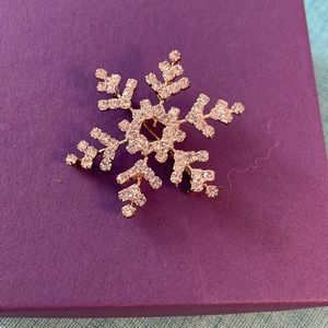 New Rhinestone Snowflake Pin